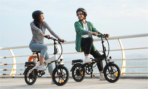 Fat Tire E-Bike VS. Thin Tire E-Bike: What's the Difference?