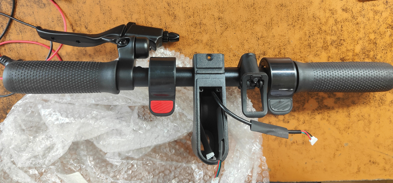 Front head for electric scooter