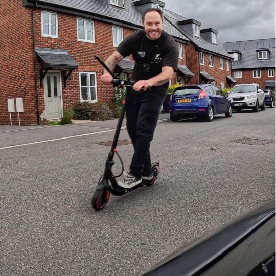 i9 Electric Scooter for Adults